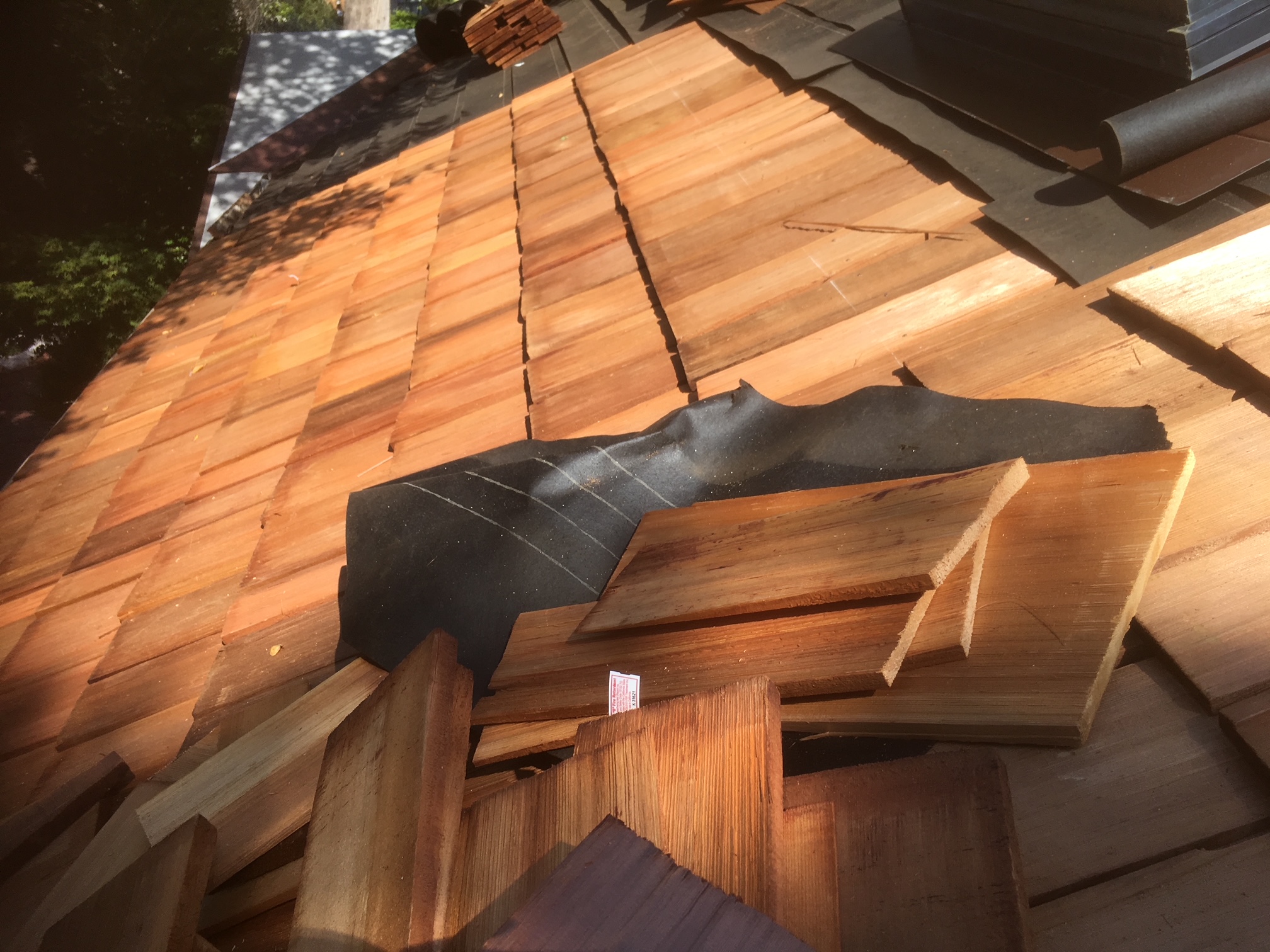 Wood shake and wood shingle roofing by Dynamite Roofing